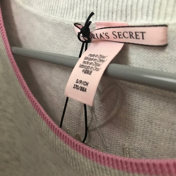 Victoria Secret, New light weight sweater - Picture 3 of 3